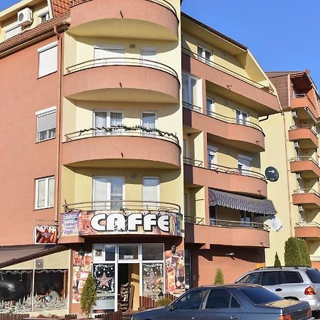 Mb Apartments Ягодина Экстерьер фото