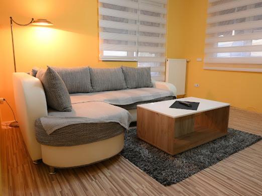 Mb Apartments Ягодина Экстерьер фото