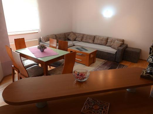 Mb Apartments Ягодина Экстерьер фото